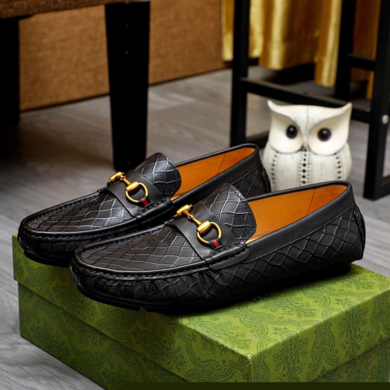 G*u*i leather shoes